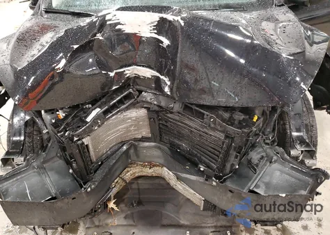 2020 Ford Escape Titanium z USA, uszkodzony, nr VIN 1FMCU9J98LUC63817